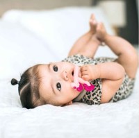 Little Pea_Boon Prance Μασητικό οδοντοφυίας_Ynicorn_Rose_Lifestyle1